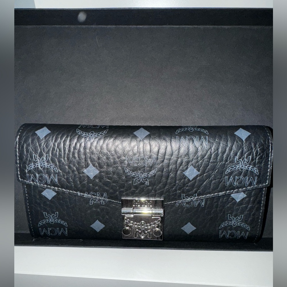 MCM Bag - Picture 2 of 4